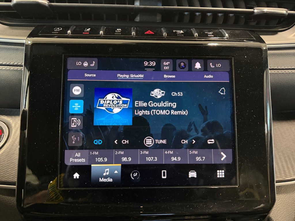 Used 2023 Jeep Grand Cherokee Altitude AWD/4WD image 19