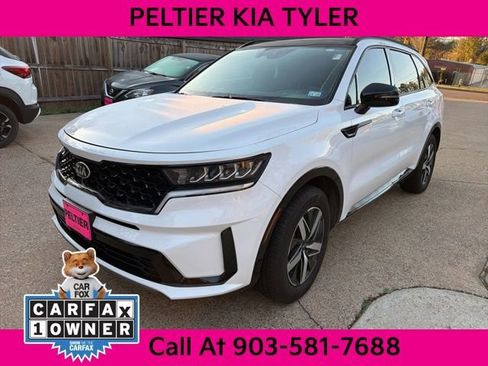 Certified 2021 Kia Sorento S w/ Panoramic Sunroof Package image 3