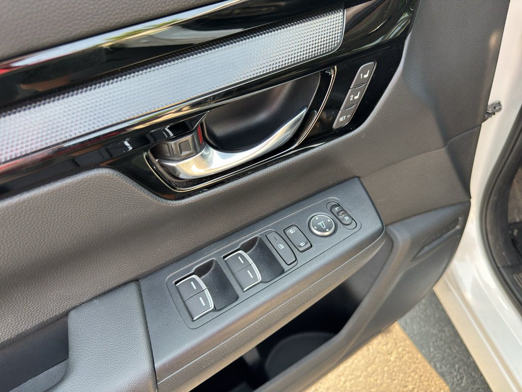 Used 2024 Honda CR-V EX-L image 12