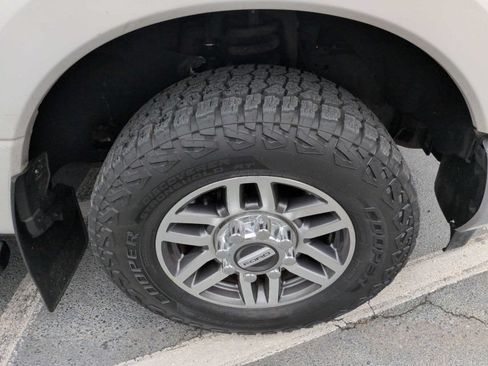 Used 2017 Ford F350 Lariat RWD image 22