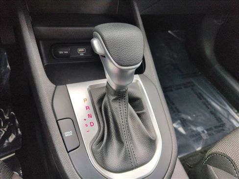 Used 2022 Kia Forte LXS image 12