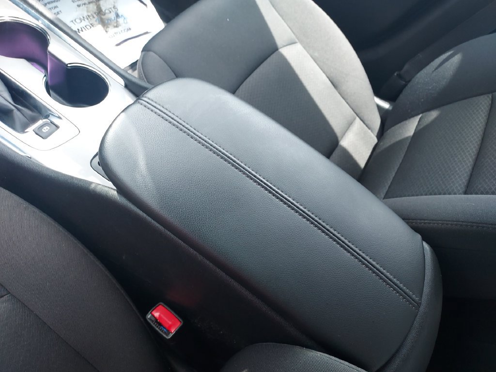 Used 2023 Chevrolet Malibu LT FWD image 26