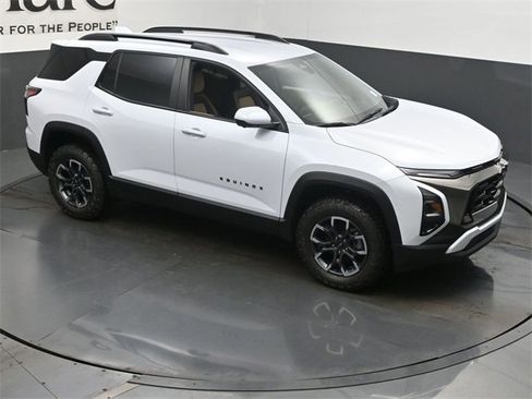 New 2026 Chevrolet Equinox ACTIV w/ Safety and Technology Package image 16