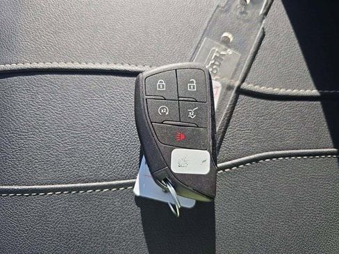 Used 2024 Chevrolet Traverse LS image 19