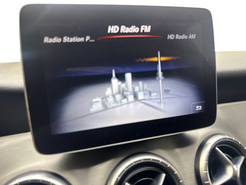 Used 2019 Mercedes-Benz CLA 250 4MATIC image 58