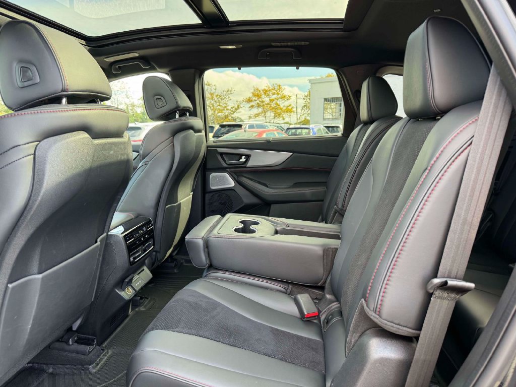 Used 2025 Acura MDX A-Spec AWD/4WD image 13