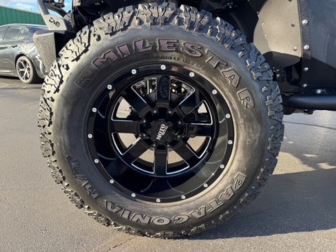 Used 2018 Jeep Wrangler Unlimited Sport S image 32