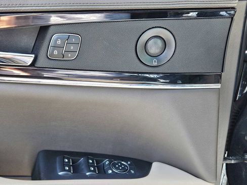 Used 2022 Lincoln Nautilus Reserve w/ Equipment Group 201A image 30