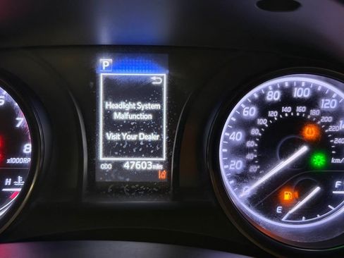 Used 2021 Toyota Camry SE FWD image 25