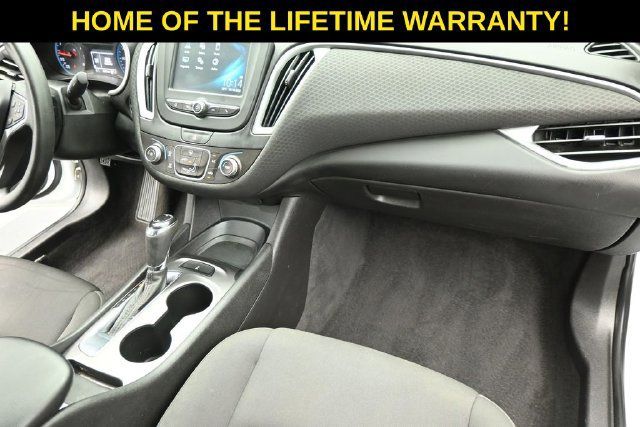 Used 2017 Chevrolet Malibu LS FWD image 34