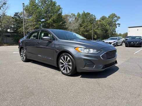 Used 2020 Ford Fusion SE AWD/4WD image 13