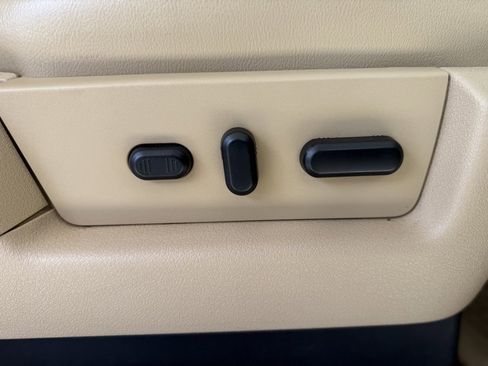 Used 2013 Ford F150 Lariat w/ Luxury Equipment Group image 39