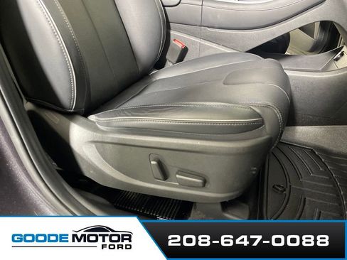 Used 2022 Hyundai Santa Fe SEL w/ Convenience + Premium Package AWD/4WD image 23