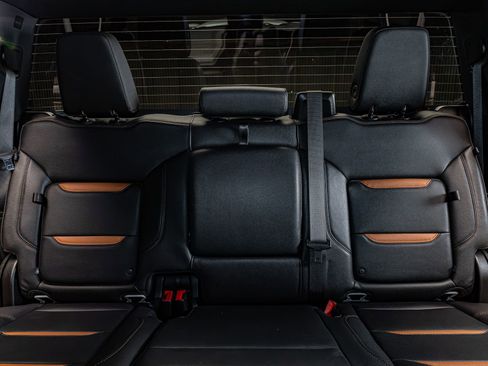 Used 2023 GMC Sierra 1500 AT4 w/ Technology Package image 27