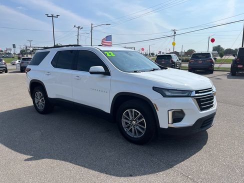 Used 2022 Chevrolet Traverse LT FWD image 8