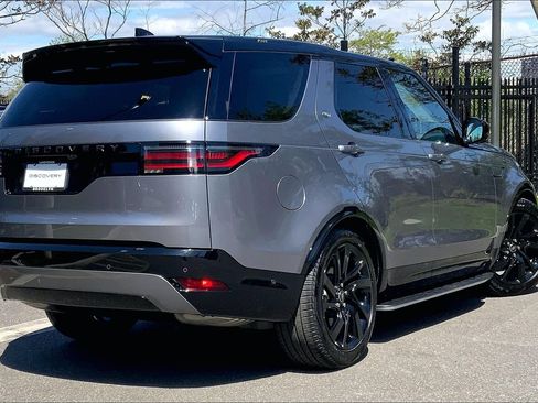 Certified 2025 Land Rover Discovery Dynamic SE AWD/4WD image 12