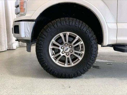 Used 2018 Ford F150 Lariat w/ Equipment Group 501A Mid AWD/4WD image 6