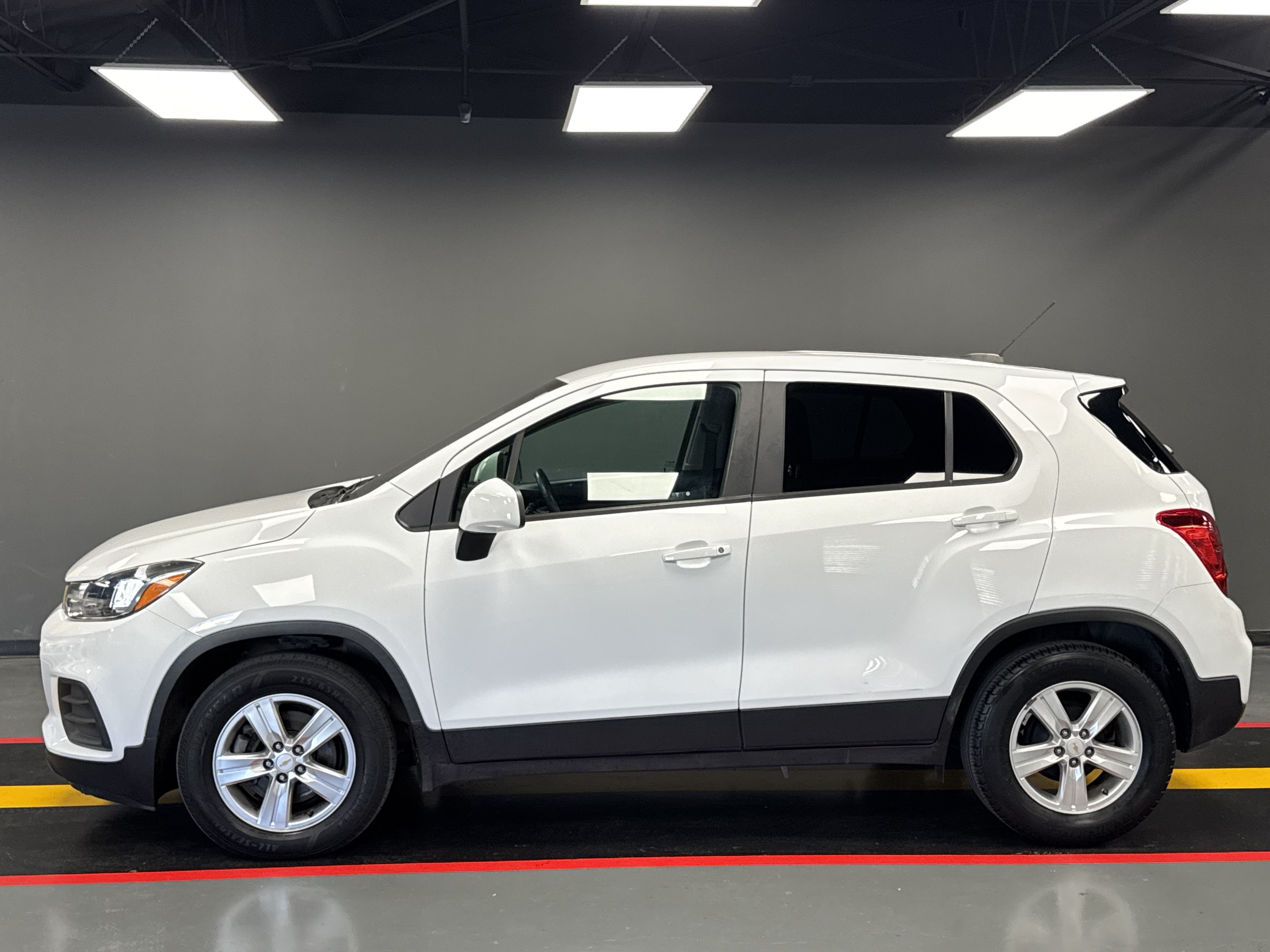 Used 2020 Chevrolet Trax LS w/ Tint and Cruise Package FWD image 3