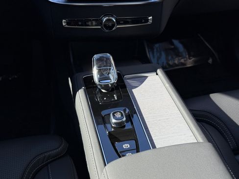 New 2026 Volvo XC90 B5 Ultra w/ Lounge Package AWD/4WD image 12