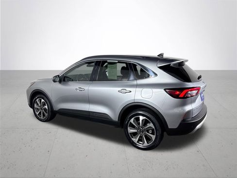 Used 2024 Ford Escape Platinum image 8