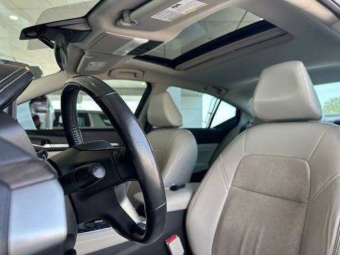 Used 2023 Nissan Altima 2.5 SL FWD image 14
