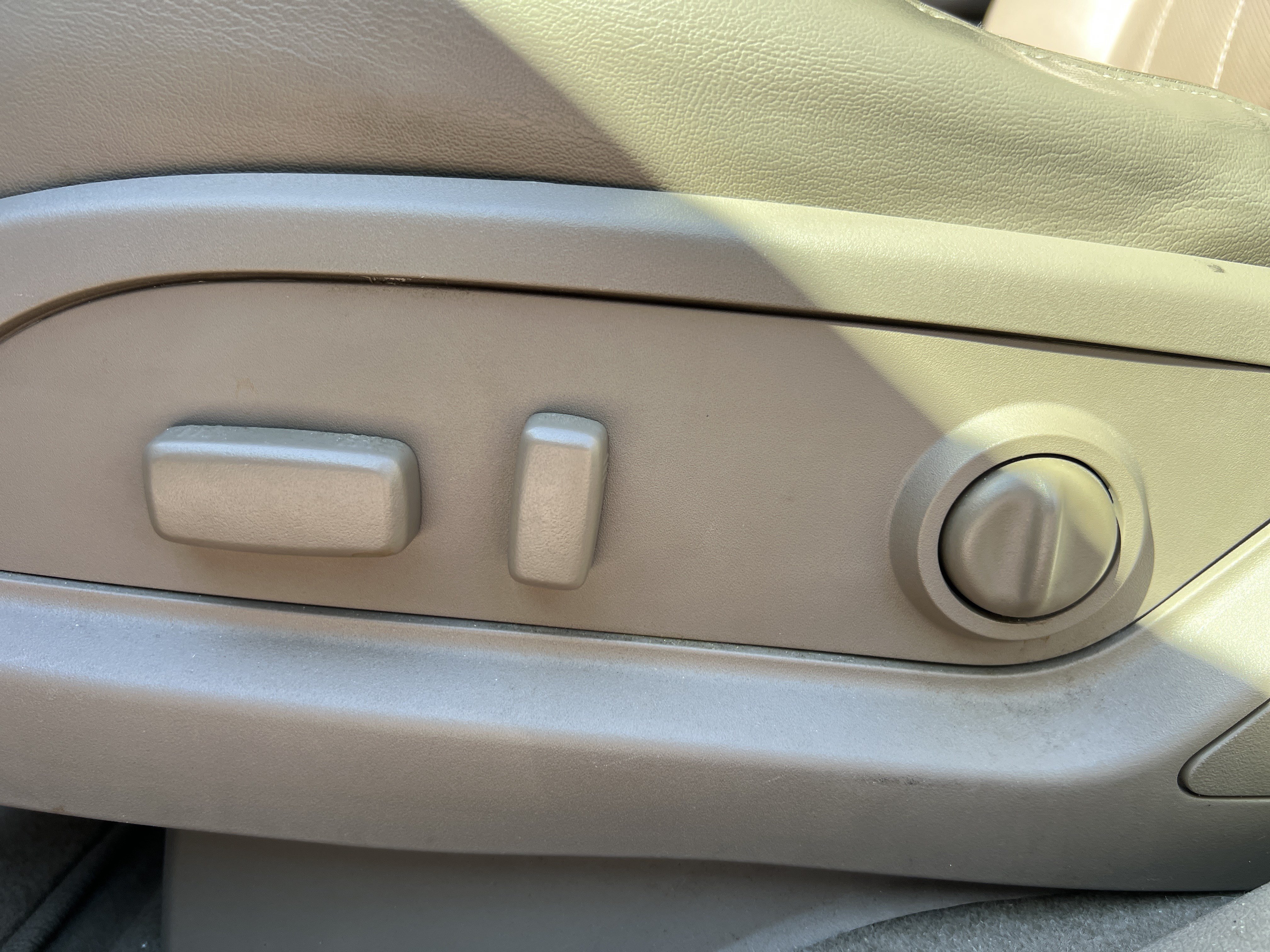 Used 2016 GMC Acadia Denali FWD image 38