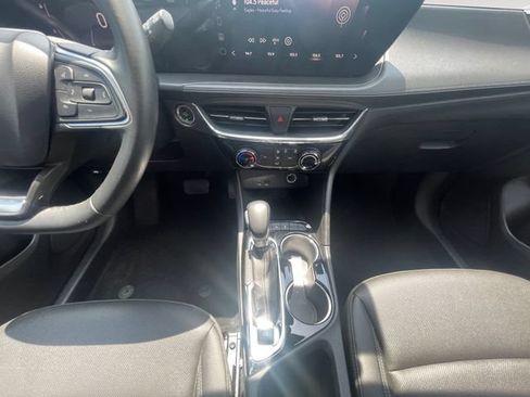 Used 2024 Buick Encore GX Sport Touring FWD image 11