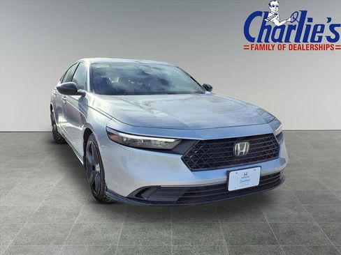 Used 2023 Honda Accord Sport image 3