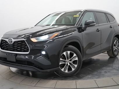 Used 2023 Toyota Highlander XLE