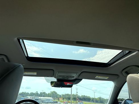 Used 2019 Honda Accord Touring image 22