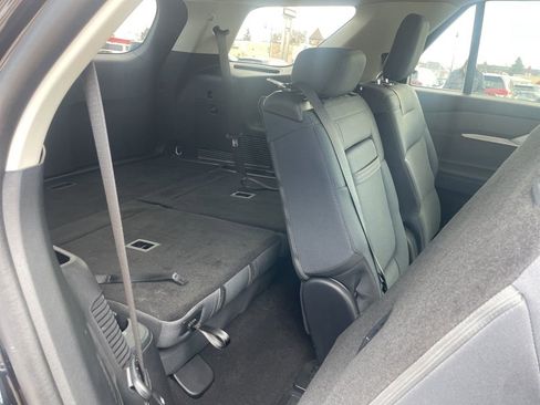 Used 2025 Ford Explorer Active image 34