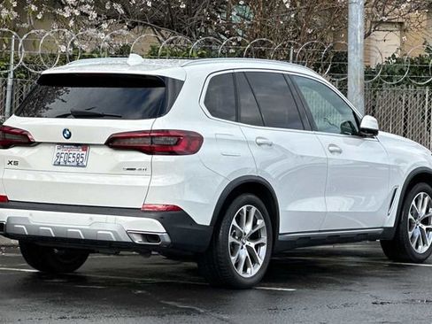Used 2023 BMW X5 sDrive40i w/ Parking Assistance Package image 3