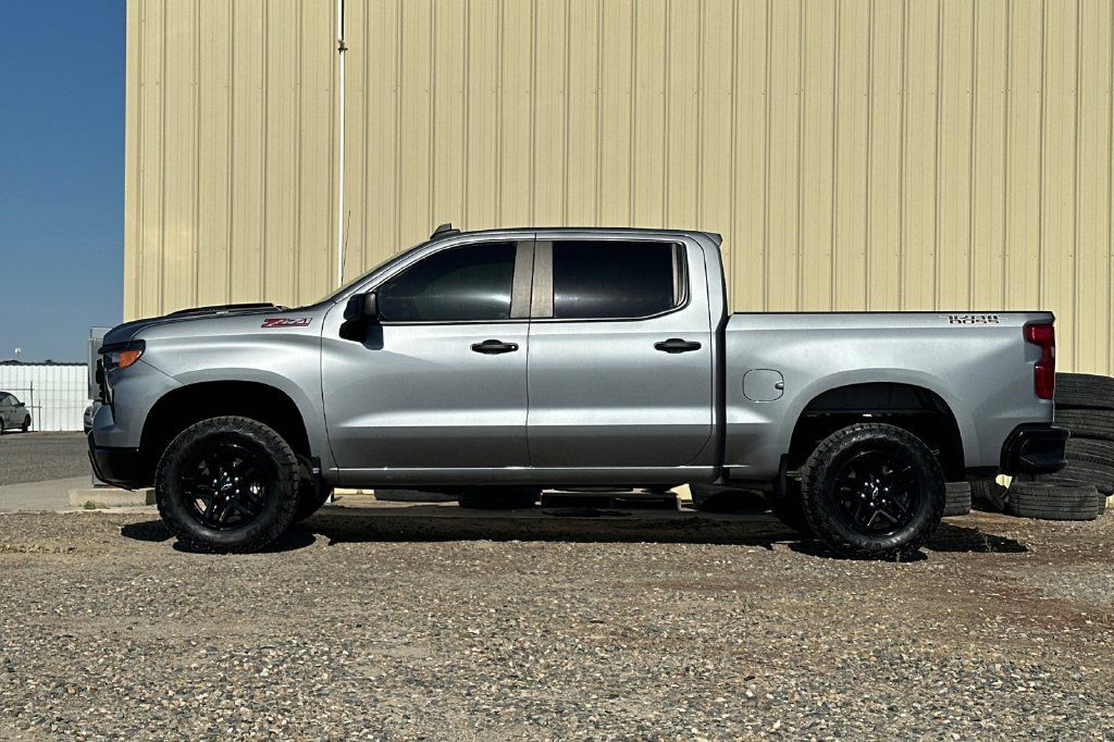Used 2025 Chevrolet Silverado 1500 Custom Trail Boss AWD/4WD image 7
