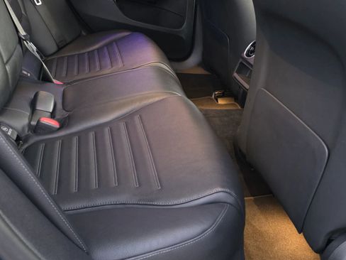 Used 2023 Mercedes-Benz C 43 AMG 4MATIC Sedan image 25