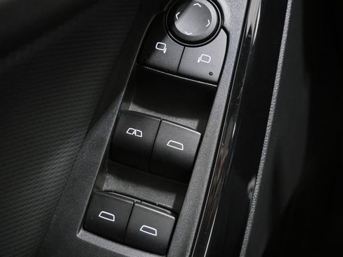 Used 2025 Chevrolet Equinox LT image 10