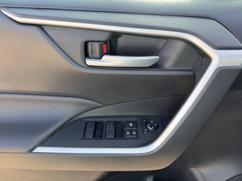 Certified 2021 Toyota RAV4 XLE image 9