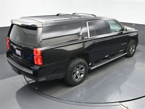 Used 2016 Chevrolet Suburban LT image 35