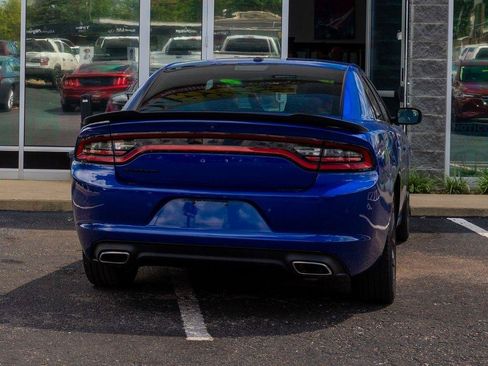Used 2021 Dodge Charger SXT w/ Blacktop Package RWD image 3