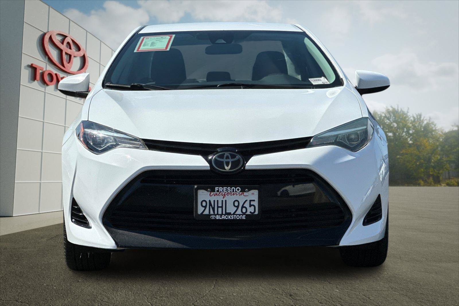 Used 2018 Toyota Corolla LE FWD image 8