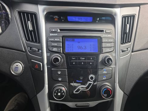 Used 2013 Hyundai Sonata SE FWD image 16