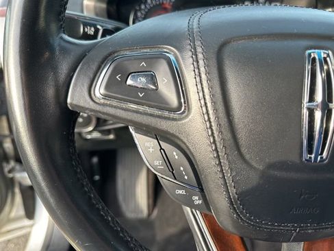 Used 2019 Lincoln MKZ Reserve image 23