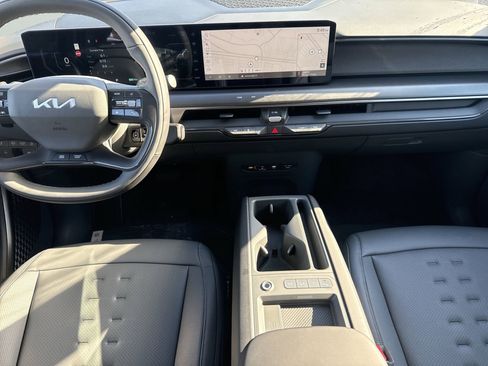 New 2026 Kia EV9 Wind image 14