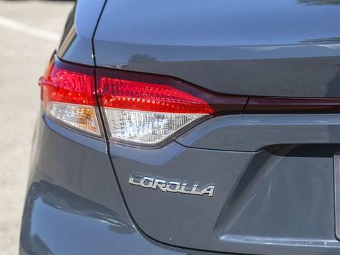 Used 2026 Toyota Corolla LE FWD image 11