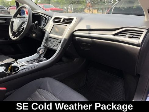 Used 2016 Ford Fusion SE FWD image 14