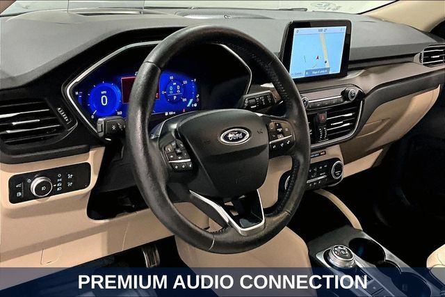 Used 2020 Ford Escape Titanium w/ Titanium Premium Package 2.0 AWD/4WD image 23