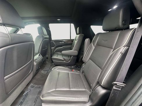 Used 2022 Cadillac Escalade Premium Luxury w/ LPO, Illumination Package image 34