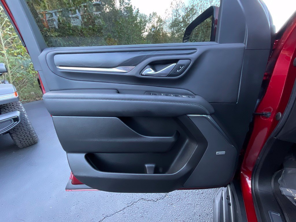 Used 2022 GMC Yukon Denali AWD/4WD image 8
