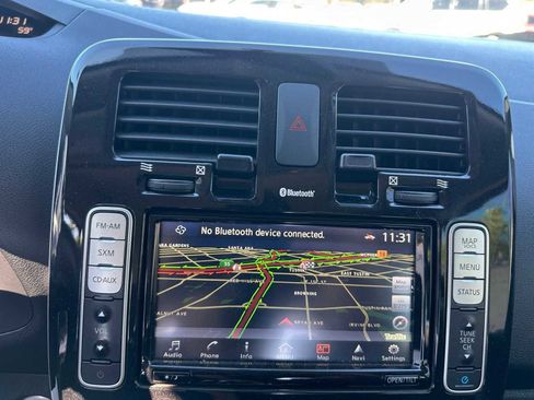 Used 2017 Nissan Leaf SV image 15