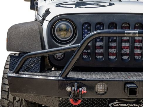 Used 2016 Jeep Wrangler Unlimited Sahara w/ Connectivity Group AWD/4WD image 47