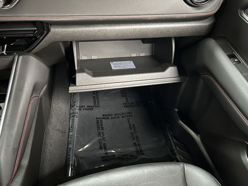 Used 2023 Chevrolet Colorado Z71 w/ Z71 Convenience Package 2 image 32